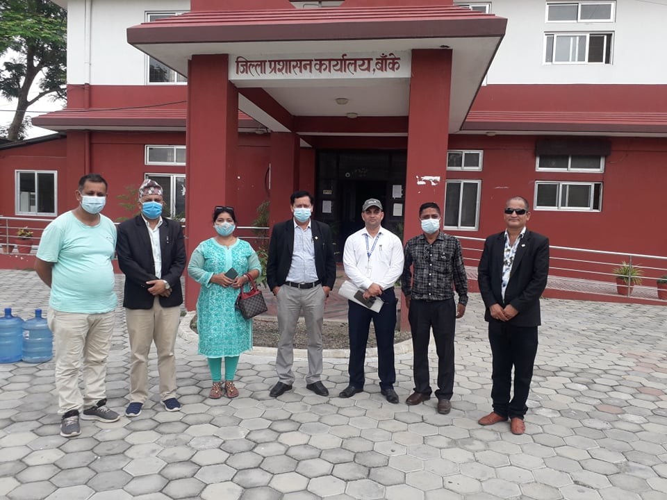 अदालतको आदेश कार्यान्वयन गराउन अधिकारकर्मीद्वारा सरोकारवालको ध्यानाकर्षण