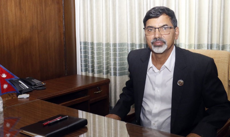 पदबहाली गर्दै अर्थमन्त्री शर्माले दिए खोप खरिदका लागि ५ अर्बको सहमति