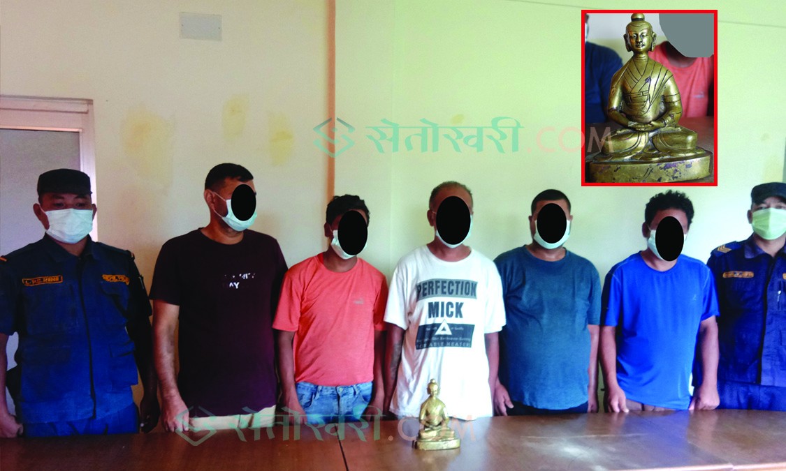 बहुमूल्य धातुको मुर्तीसहित ५ जना पक्राउ