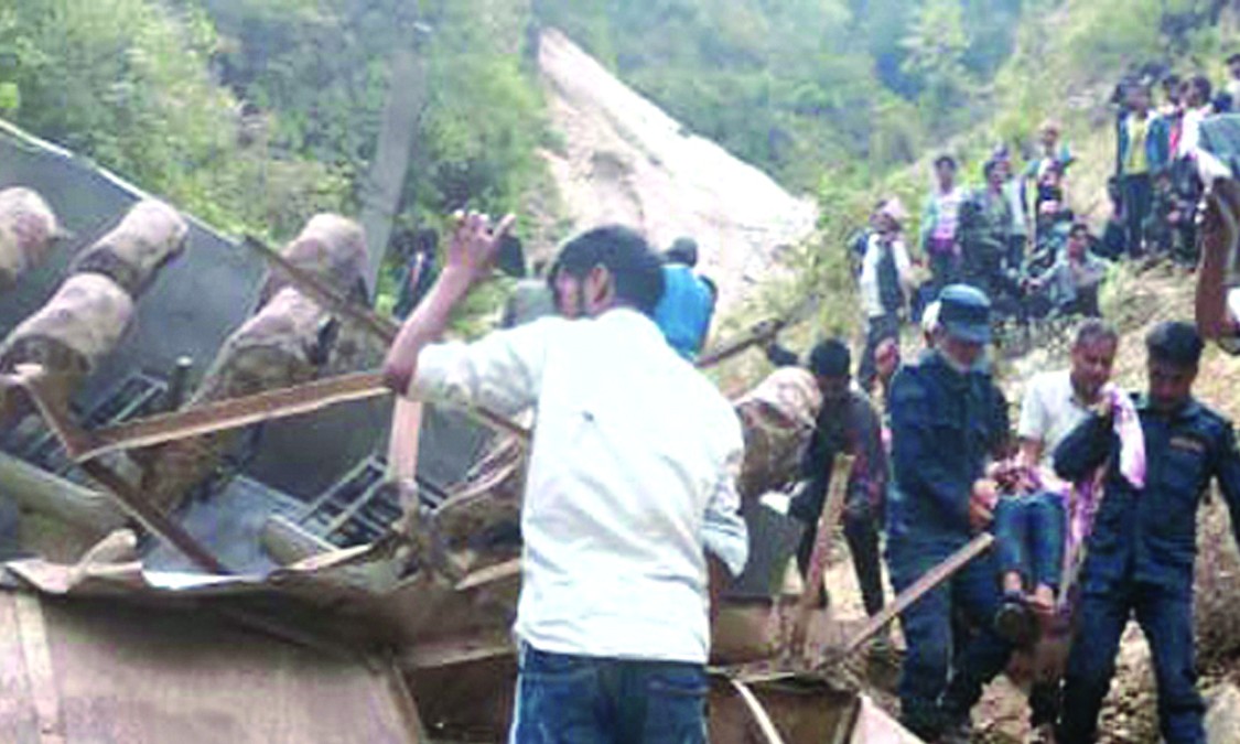 मुगु बस दुर्घटनाः नेपालगन्ज ल्याइएका मध्ये ४ जनासहित ३२ जनाको मृत्यु