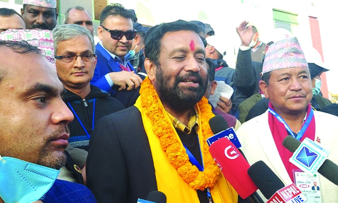 निधिद्वारा सभापतिमा उम्मेदवारी दर्ता