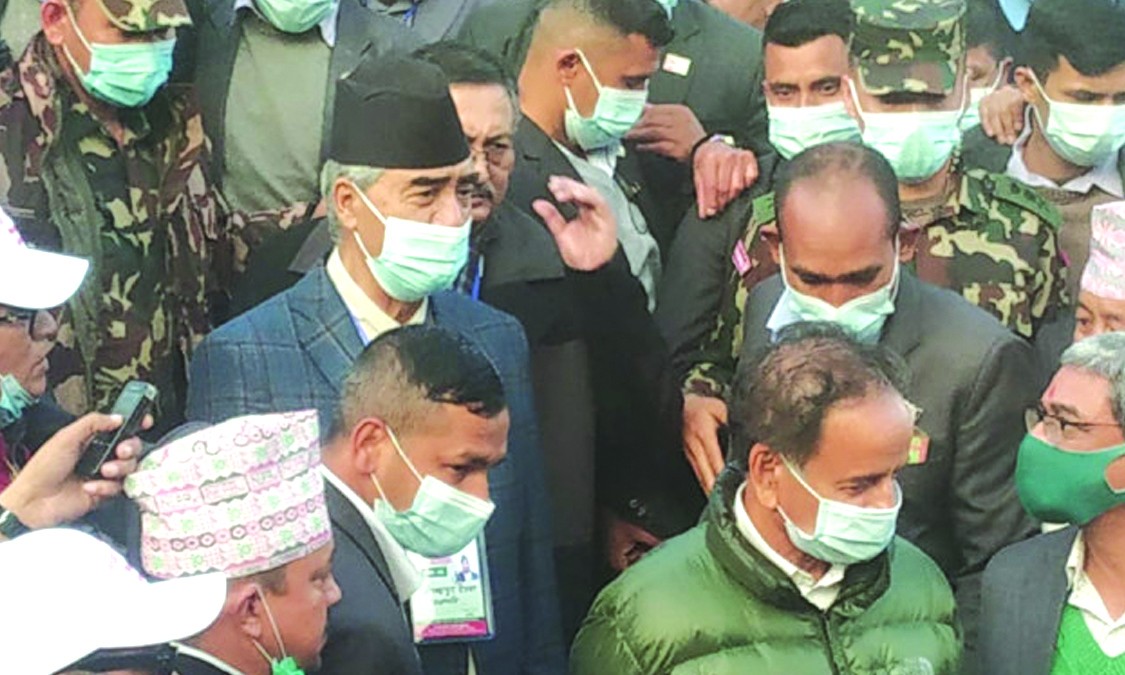 देउवाद्वारा सभापतिमा उम्मेदवारी दर्ता