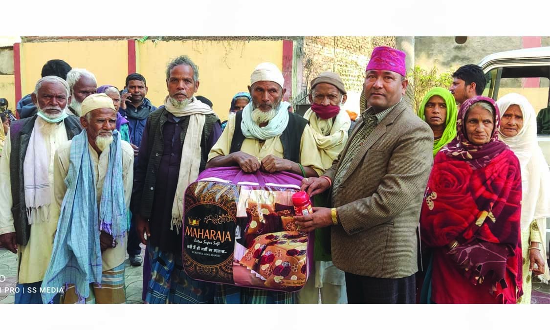 डुडुवाका जेष्ठ नागरिकलाई कम्बल प्रदान