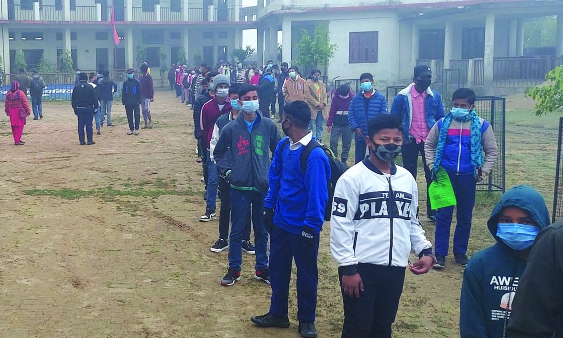 कोभिडकाबीच बाँकेका ‘विद्यालय खुले’, जन्मदर्ता लिएर विद्यार्थी आए