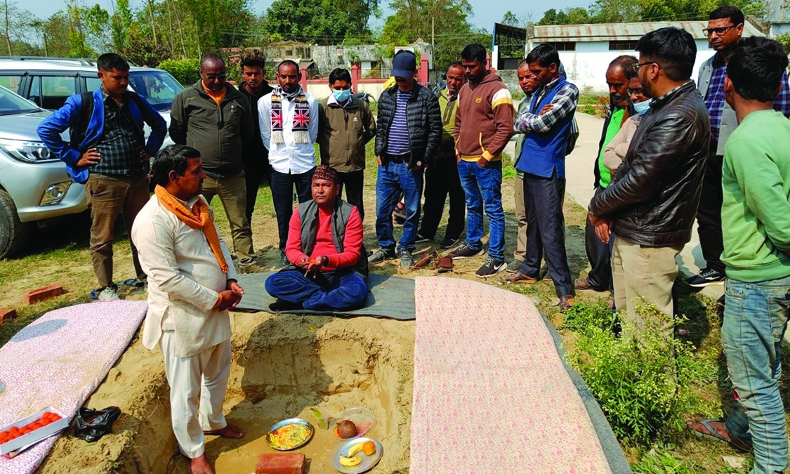 जेष्ठ नागरिकका लागि अस्पताल बनाउदै डुडुवा, अध्यक्ष चौधरीले शिलान्याश गरे