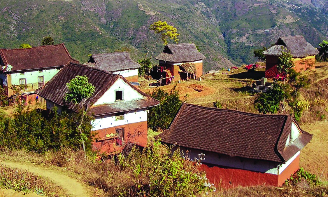 बसाइँसराइले रित्तिदै गाउँघर : हराउँदै गयो गाउँलेपन, झाडी भए आङ्गन र पिँढी