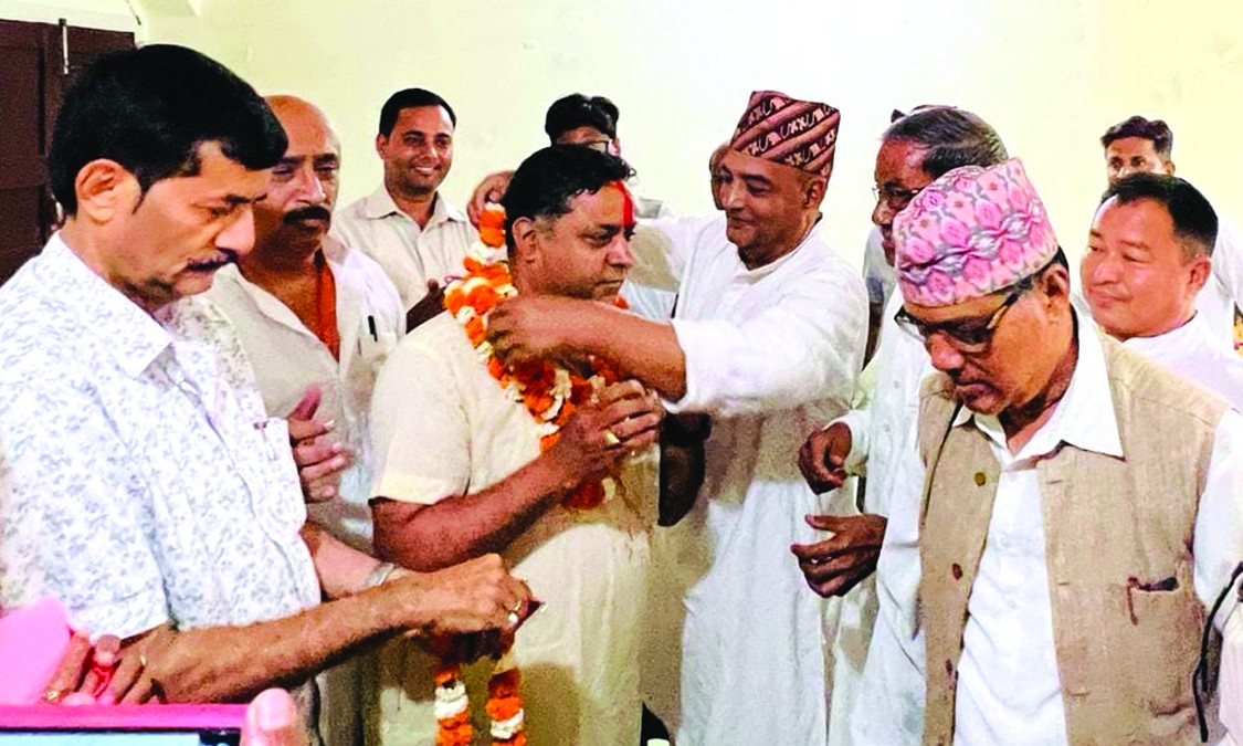 ‘पदका लागि दल बदल्ने’ नन्दलाल वैश्य : काँग्रेस, एमाले, माओबादी हुँदै राप्रपा