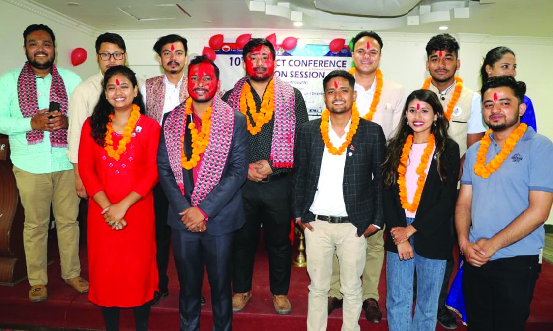 लियो ‘जिल्ला परिषद् ३२५ एन’मा वैश्य