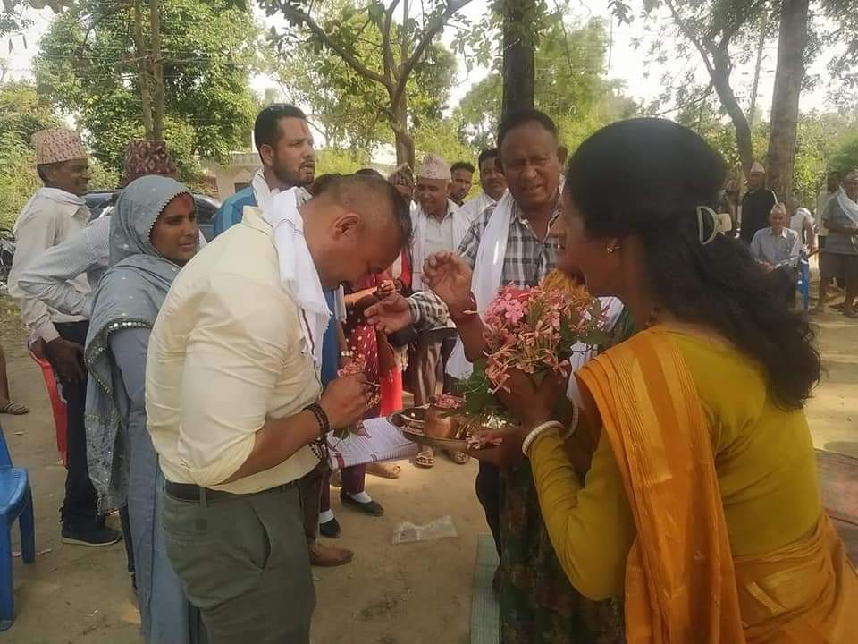 सुमन मल्लले ‘मनका कुरा’ लेखेर खजुराका मतदातालाई पठाए चिठ्ठी