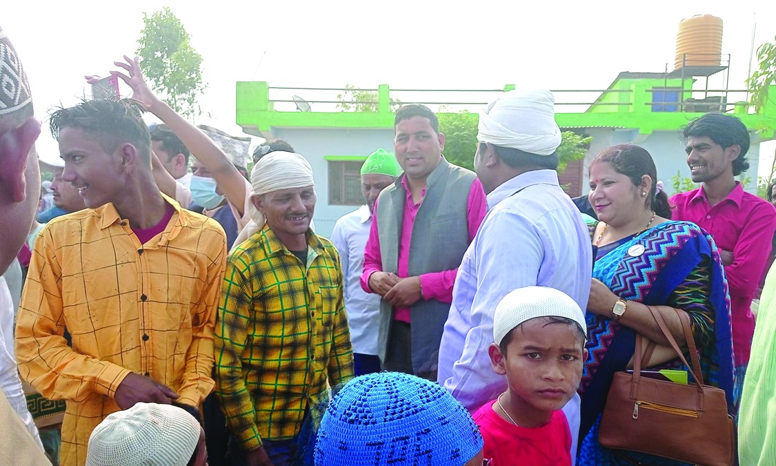 कोहलपुरमा मुस्लिम अगुवासँग गठबन्धनका उम्मेदवारको भेटघाट