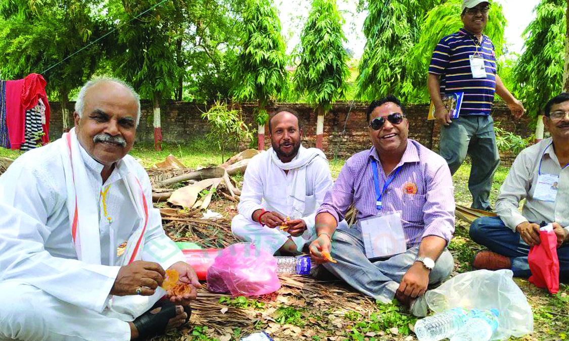 नेपालगन्जमा अघिअघि प्रशान्त, पछिपछि मिश्र र वैश्य