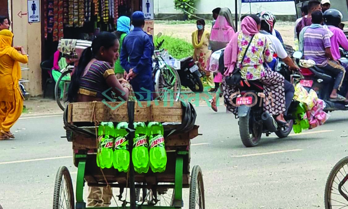 तस्करीको पेय पदार्थ डिउ रोक्न जनपद र शसस्त्र प्रहरीद्वारा कडाई