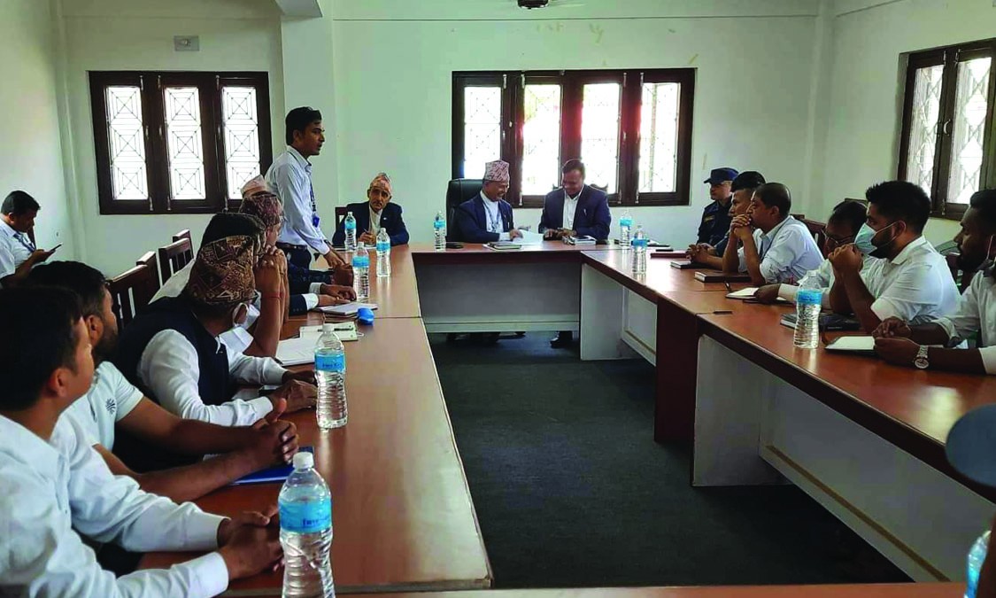 अख्तियारद्वारा बाँके, बर्दिया र रोल्पाका कार्यालय प्रमुखहरुसंग छलफल