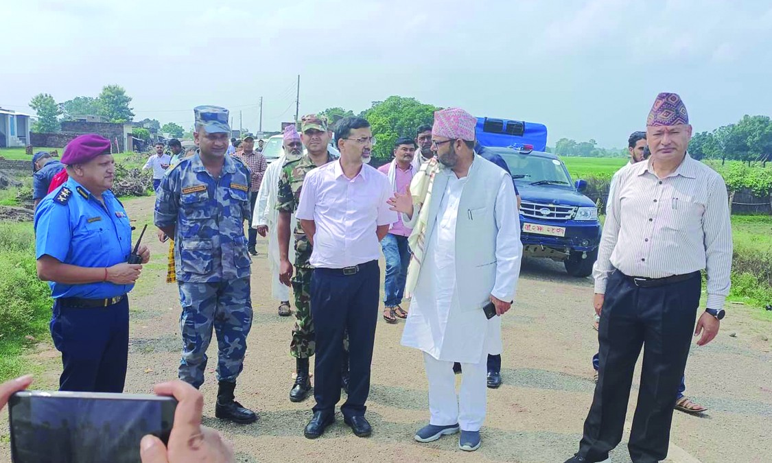 नरैनापुर पुगेर अर्थमन्त्रीले भने राहत र सिचाइँ ब्यवस्था मिलाउन पहल गर्छु