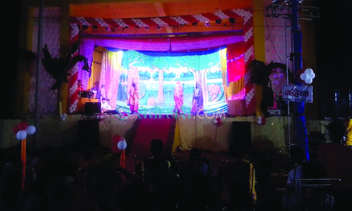 रामलीला मञ्चनका लागि तयार पारिदैँ कलाकार