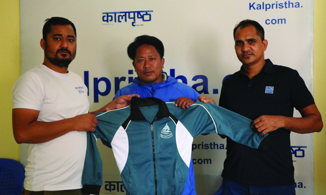 जुडो खेलाडीलाई कालपृष्ठको सहयोग