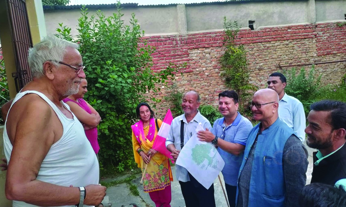 प्रचार–प्रसार सशक्त बनाउँदै काँग्रेस उम्मेदवार