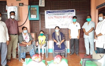 कोहलपुरका विपन्न परिवारलाई राहत वितरण