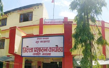 सर्वसाधरण घरेलु हतियार लिएर निस्केपछि सर्लाहीमा कर्फ्यू