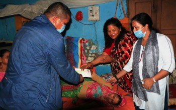 महिला उद्यमी वीनालाई रक्षक सेक्युरिटिजको सहयोग