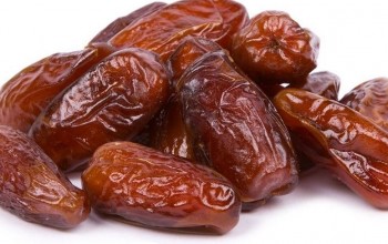 बन्दरगाहमा साढे ७ करोडको छोकडा रोकियो