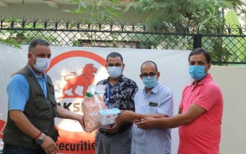 फुड बैंकलाई रक्षक सेक्युरिटिजद्वारा खाद्यान्न सहयोग