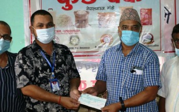 मेयर राणाद्वारा फुड बैंकलाई ५० हजार सहयोग