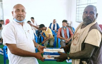 २९ जना कुष्ठरोगीलाई जुत्ता वितरण