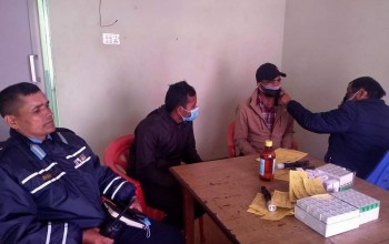 सडकमा गुडेका गाडी रोक्दै आँखा जाँच्दै बाँके ट्राफिक