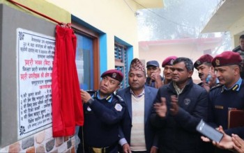 प्रहरीका लागि स्थानीयले बनाए भवन, एसपीद्वारा उद्घाटन