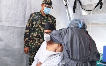 सभामुखसहित सांसदहरुले लगाउन थाले खोप