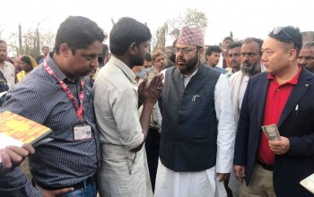 नरैनापुर आगलागि पीडितलाई राहत प्रदान