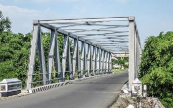 आठ वर्षमा पनि बनेन वाग्मती पुल