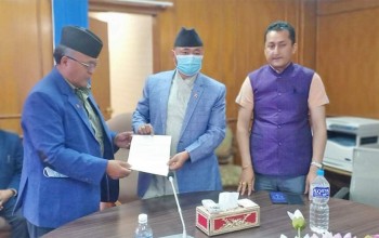 चैत तेस्रो हप्ताभित्र गाडी भाडा नबढाए सार्वजनिक यातायात ठप्प पार्ने चेतावानी