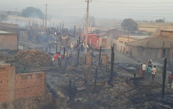 शुरु भयो आगलागी श्रृङ्खला : नरैनापुरका १२ घरगोठ जलेर नष्ट