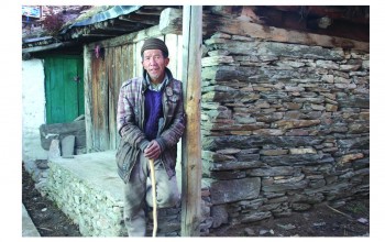 भारतसँग सीमा जोडिएको छाङ्ग्रु गाउँका एक्ला चौकीदार