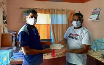 कोरोना जितेका पत्रकार शर्माले एम्बुलेन्स खरिद गर्न महासंघलाई १० हजार दिए