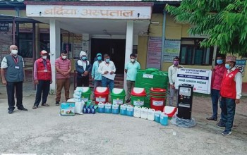 बर्दिया अस्पतालको आइसोलेसनलाई स्वास्थ्य सामग्री सहयोग