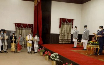नवनियुक्त मन्त्रीहरूले लिए सपथ