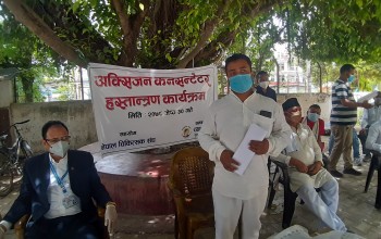 रक्षा ट्रष्टद्वारा ६ थान अक्सिजन कन्सन्ट्रेटर मेसिन प्रदान