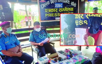 सटर फोडेर लाखौं मूल्यको मोबाईल चोर्ने प्रहरी फन्दामा