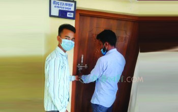 बबई क्याम्पस प्रमुखको कक्षमा अनिश्चितकालिन तालाबन्दी