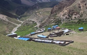 विद्यार्थी नै नभएका विद्यालयमा शिक्षकलाई तलब!