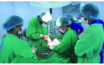 क्यान्सर अस्पताल खजुरामा पहिलो पटक दुरबिन प्रबिधिबाट ४ जना बिरामीको अप्रेशन