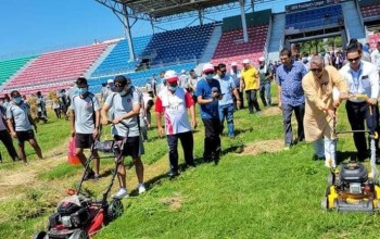 नेपाली सेनाको तदारुक्तामा नेपालगन्ज रंगशालाभित्र सरसफाई