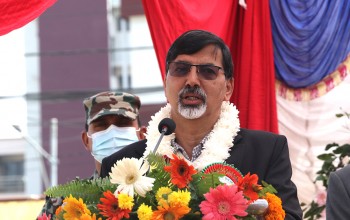 देशमा लकडाउन गरिदैन, विद्यमान तरलताको अभाव एक महिनाभित्र समाधान हुन्छ : अर्थमन्त्री शर्मा