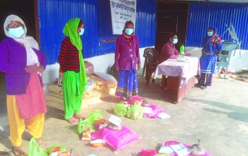 कोरोना प्रभावित खजुरा क्षेत्रका १ सय २५ परिवारलाई राहत सामाग्री बितरण