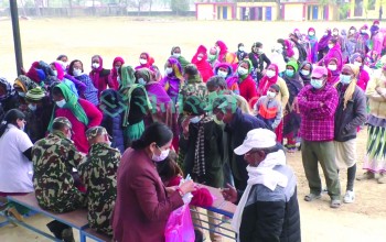 गरिबीका कारण औषधी उपचार गराउन नसकेका स्थानीय बासिन्दा लाभावन्तित