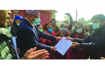 निर्वाचनको मिति घोषणा गर्न सिडिओमार्फत प्रधानमन्त्रीलाई ज्ञापनपत्र