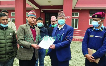 एक्साभेटरमा आगजनी गर्नेलाई कारबाही गर : काँग्रेस